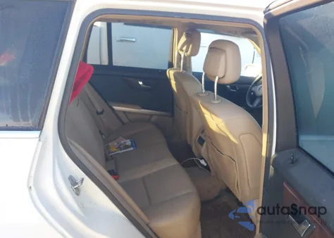 2011 Mercedes-Benz Glk 350 4Matic z USA, uszkodzony, nr VIN WDCGG8HB5BF570665